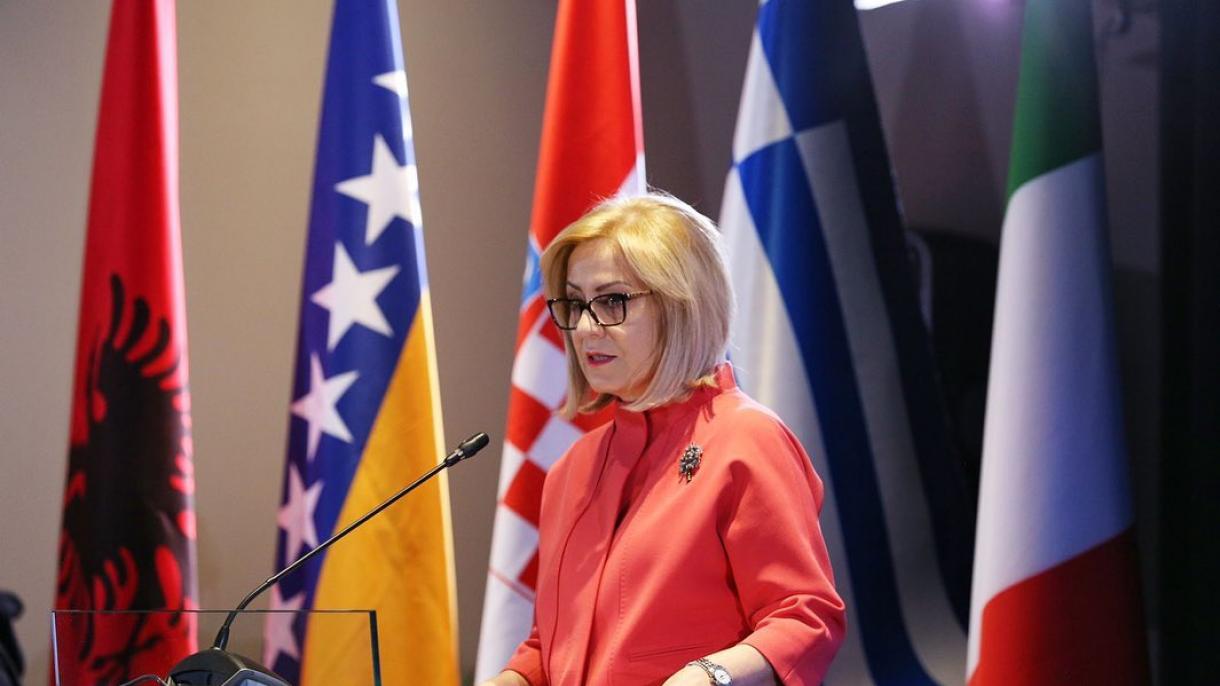 Adriyatik-İyon Girişimi Parlamento Başkanları 18.Konferansı_Lindita Nikolla2.jpg