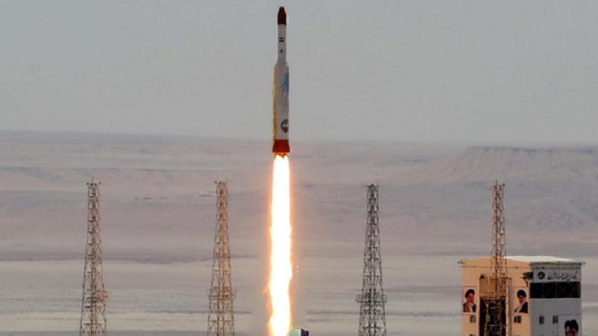 Irán lanza al espacio un cohete para portar satélites