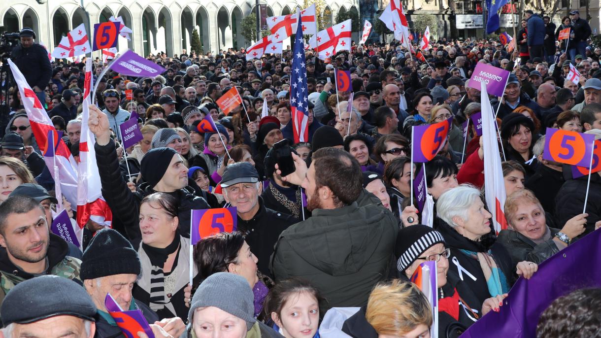 საქართველოს ოპოზიციური პარტიები ვადამდელ საპარლამენტო არჩევნებს ითხოვენ