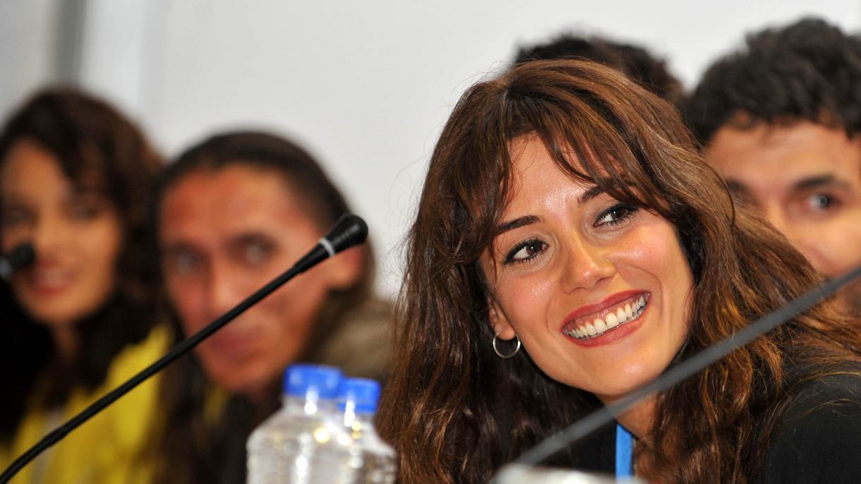 Cansu Dere se convirtió en viral en España