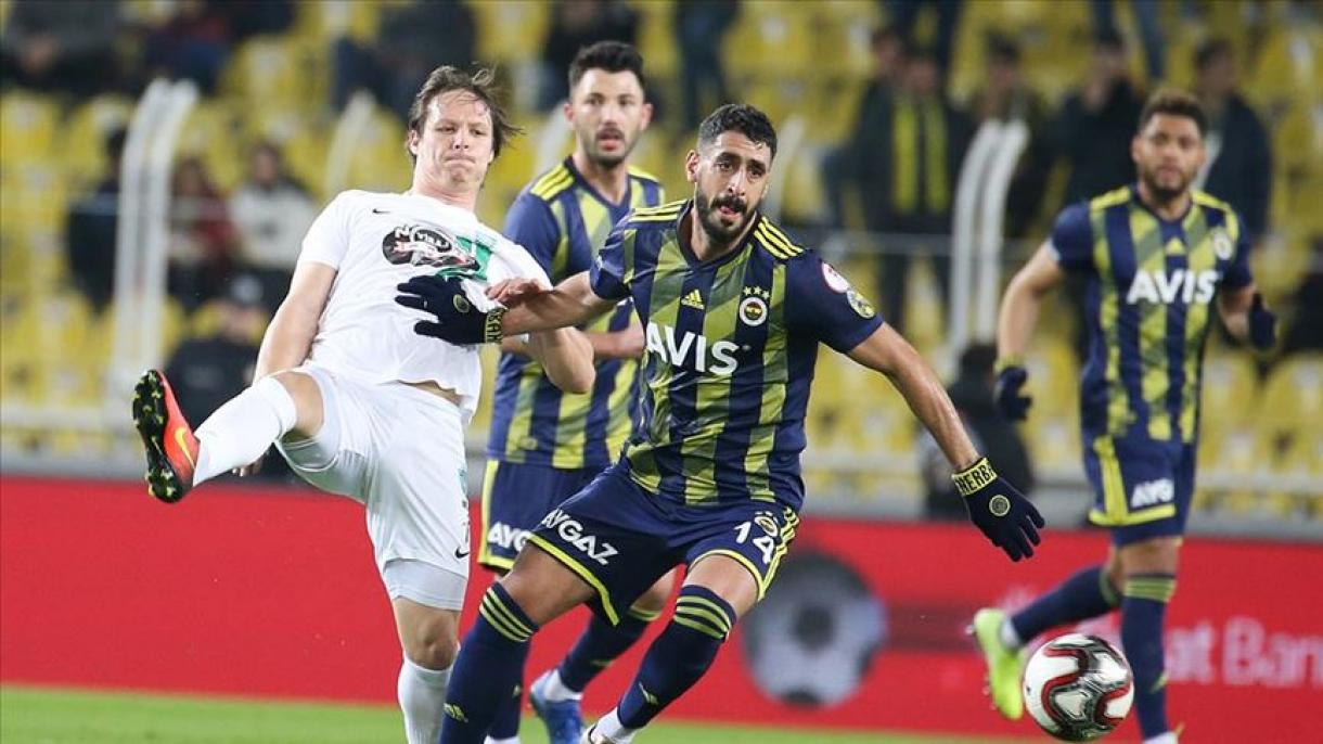Fənərbaxça yarımfinalda