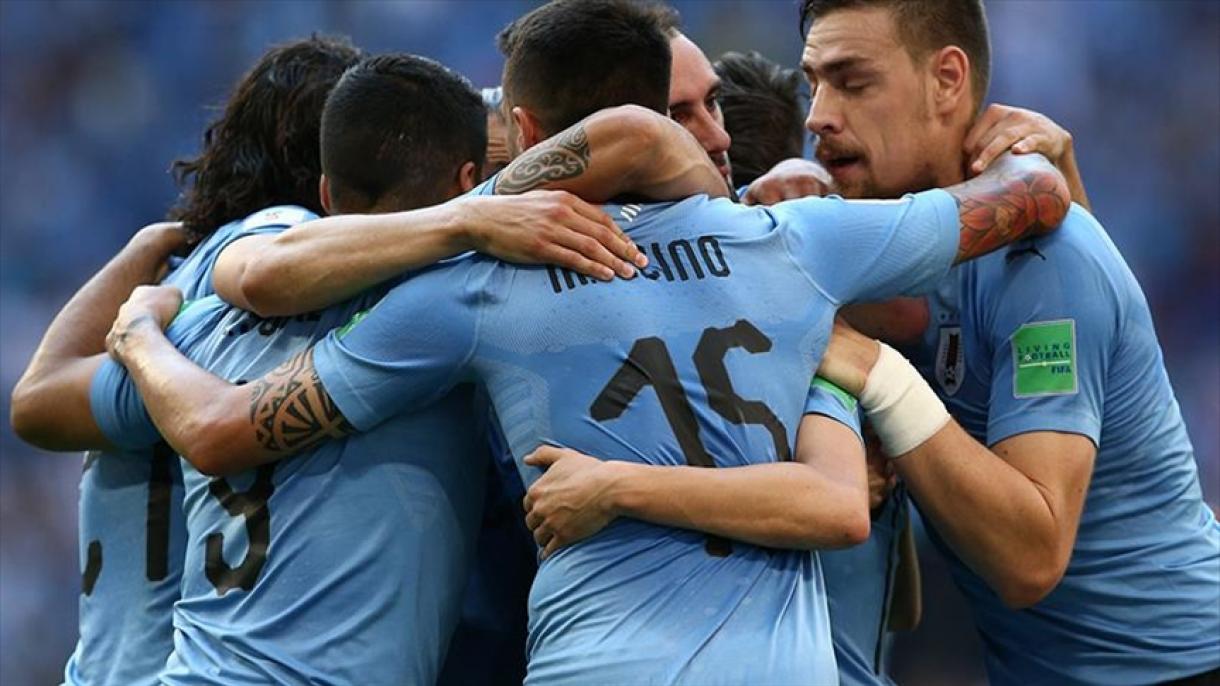Uruguay inicia la vacunación contra el COVID-19 de los futbolistas profesionales