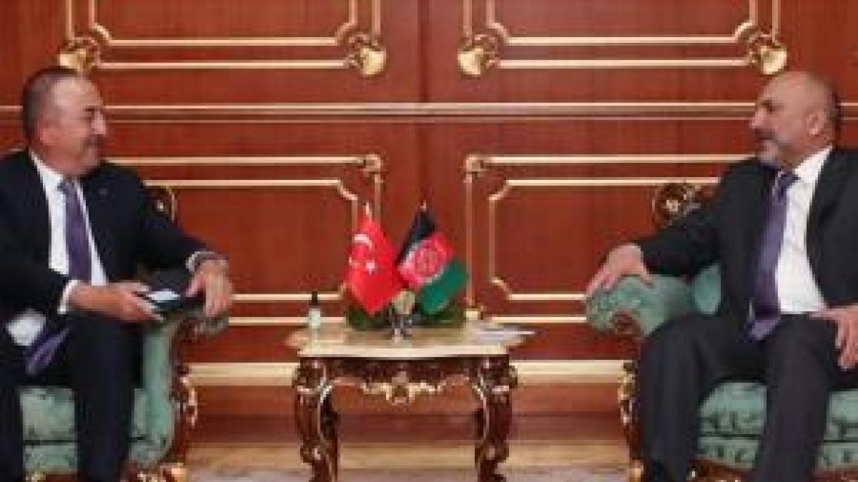 گفتگوی تیلفونی مولود چاووش اوغلو و حنیف اتمر پیرامون نشست صلح استانبول