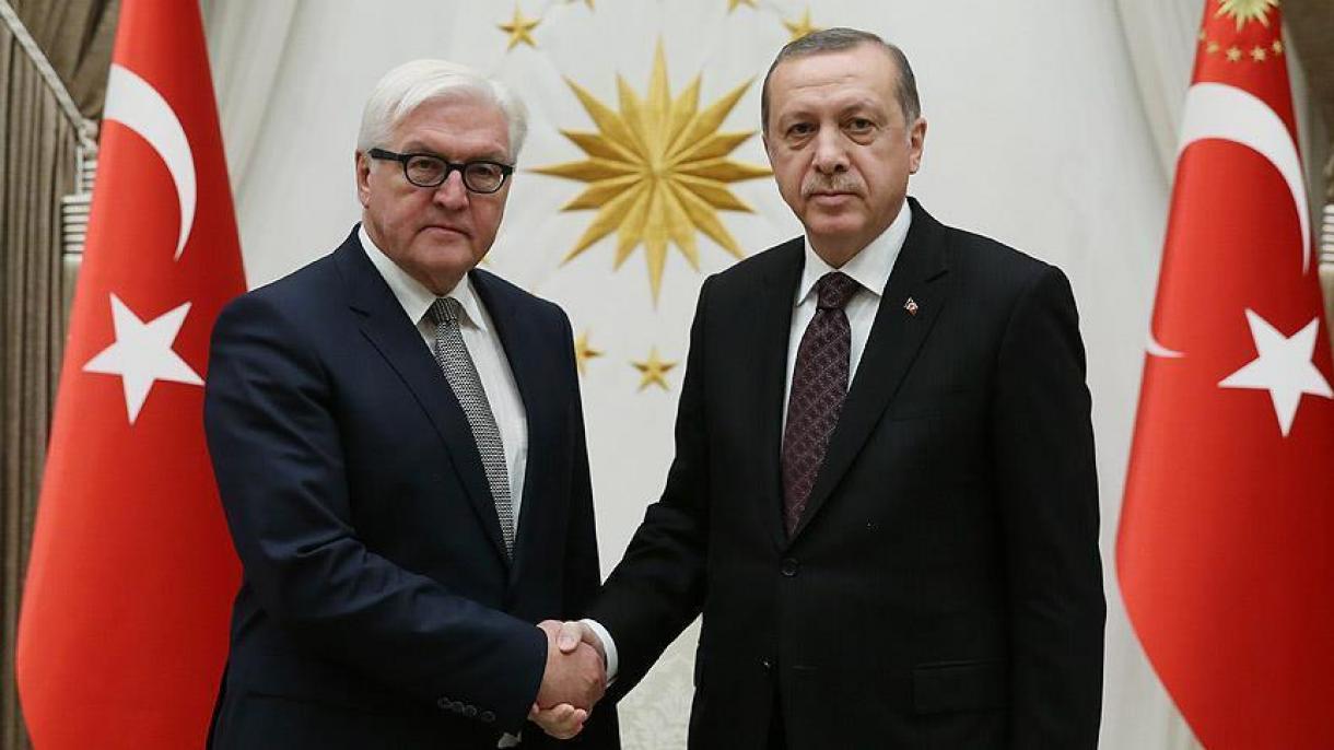 Erdoğan telefonon egyeztetett Steinmeierrel a két oldalú kapcsolatokról