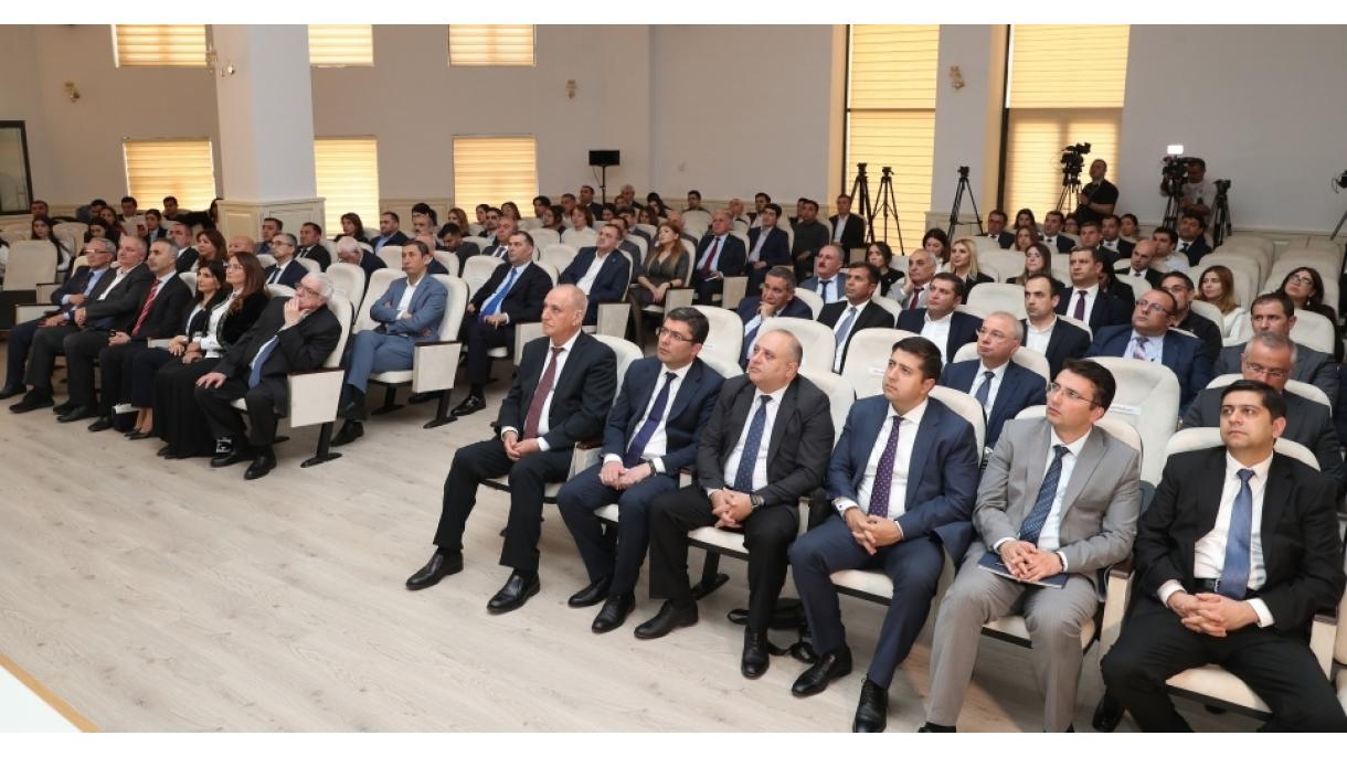 Heydər Əliyev və Azərbaycan mediası_konfransı_02.jpg