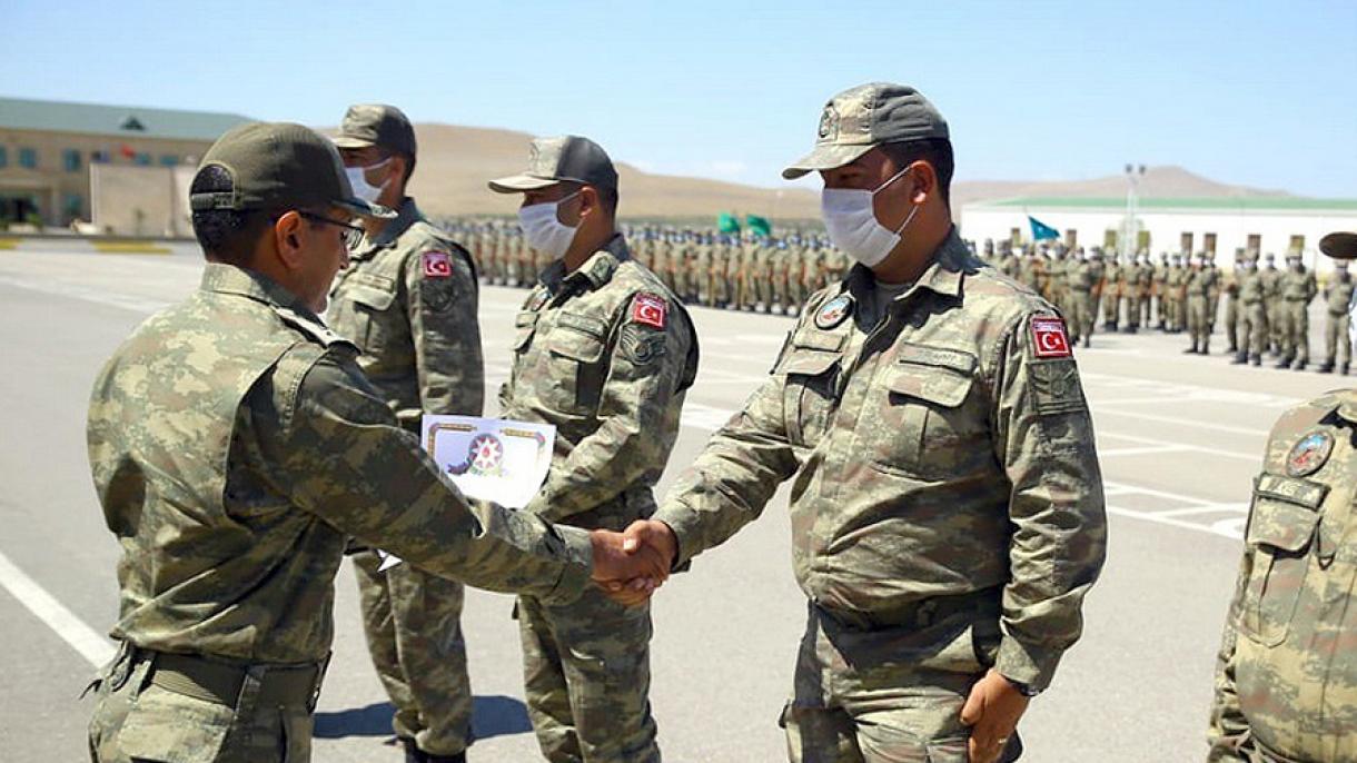 Turkiye-Azerbaycan tatbikat bayramlasma1.jpg
