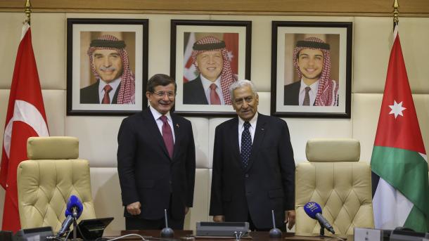 Primer ministro turco fomenta inversiones mutuas entre Turquía y Jordania