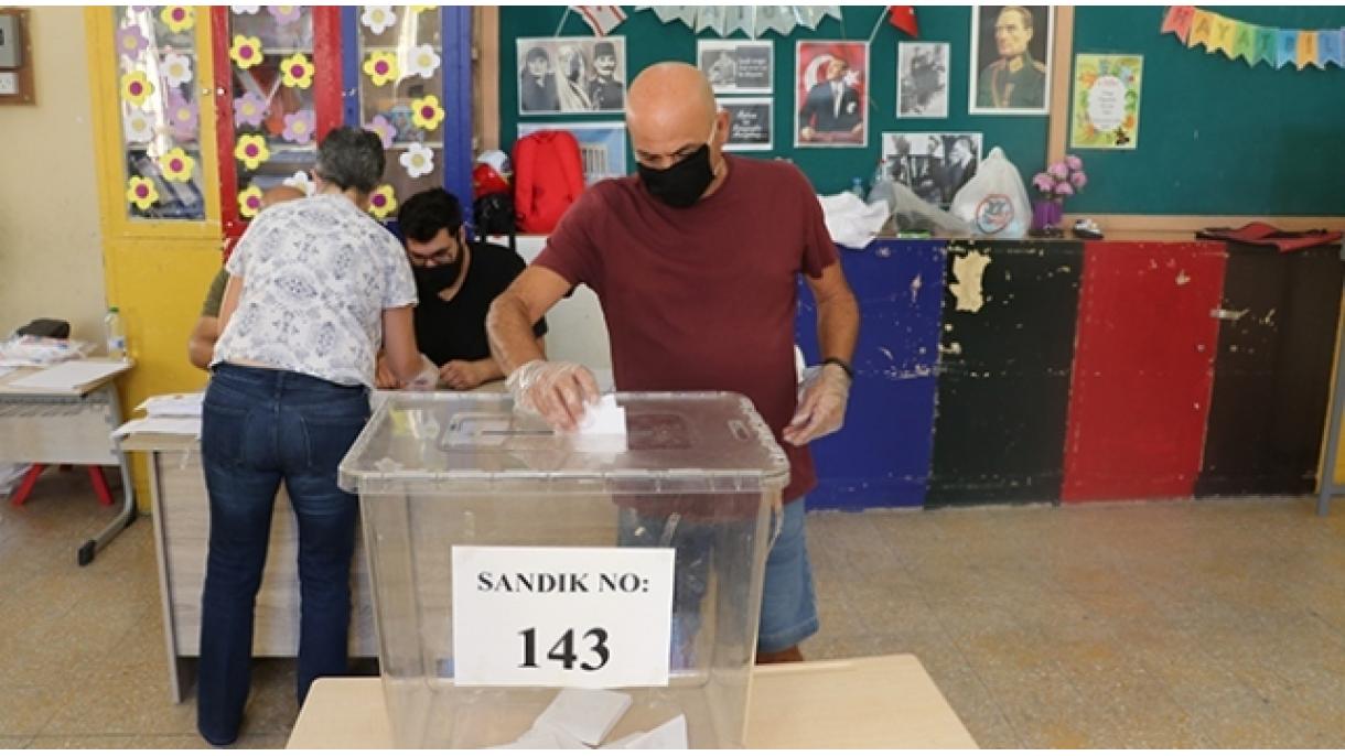 Τατάρ και Ακιντζί στο δεύτερο γύρο των εκλογών στην ΤΔΒΚ
