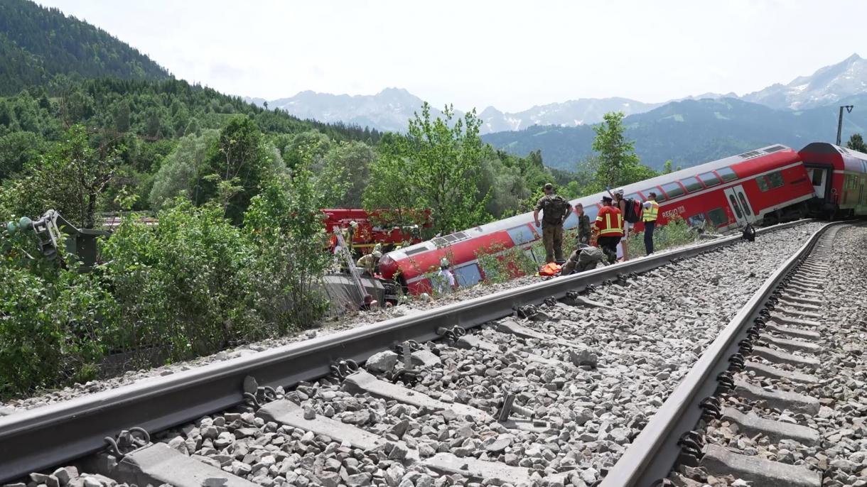 تلاش برای یافتن هفت مفقود سانحه قطار در آلمان ادامه دارد