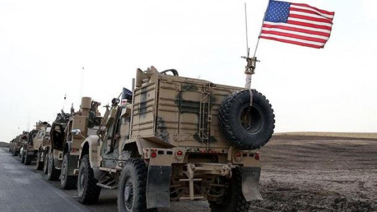 O Exército dos EUA realiza um patrulhamento conjunto com o YPG / PKK para obter petróleo
