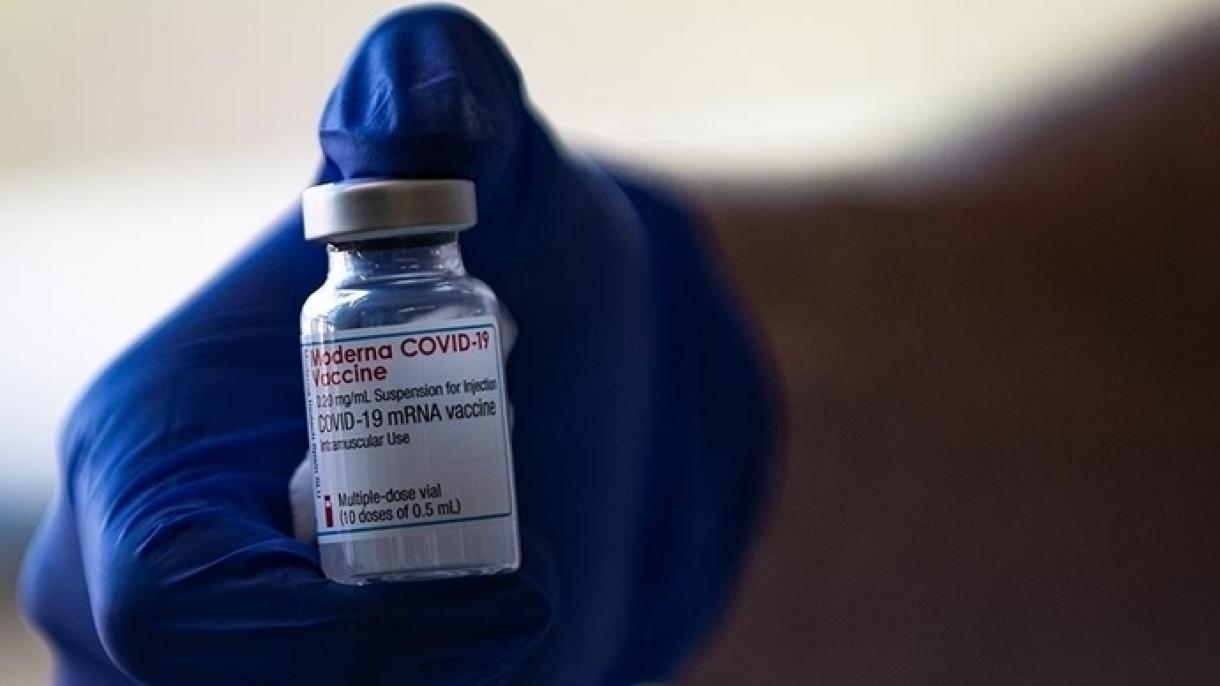 美国推迟为青少年接种莫德纳新冠疫苗