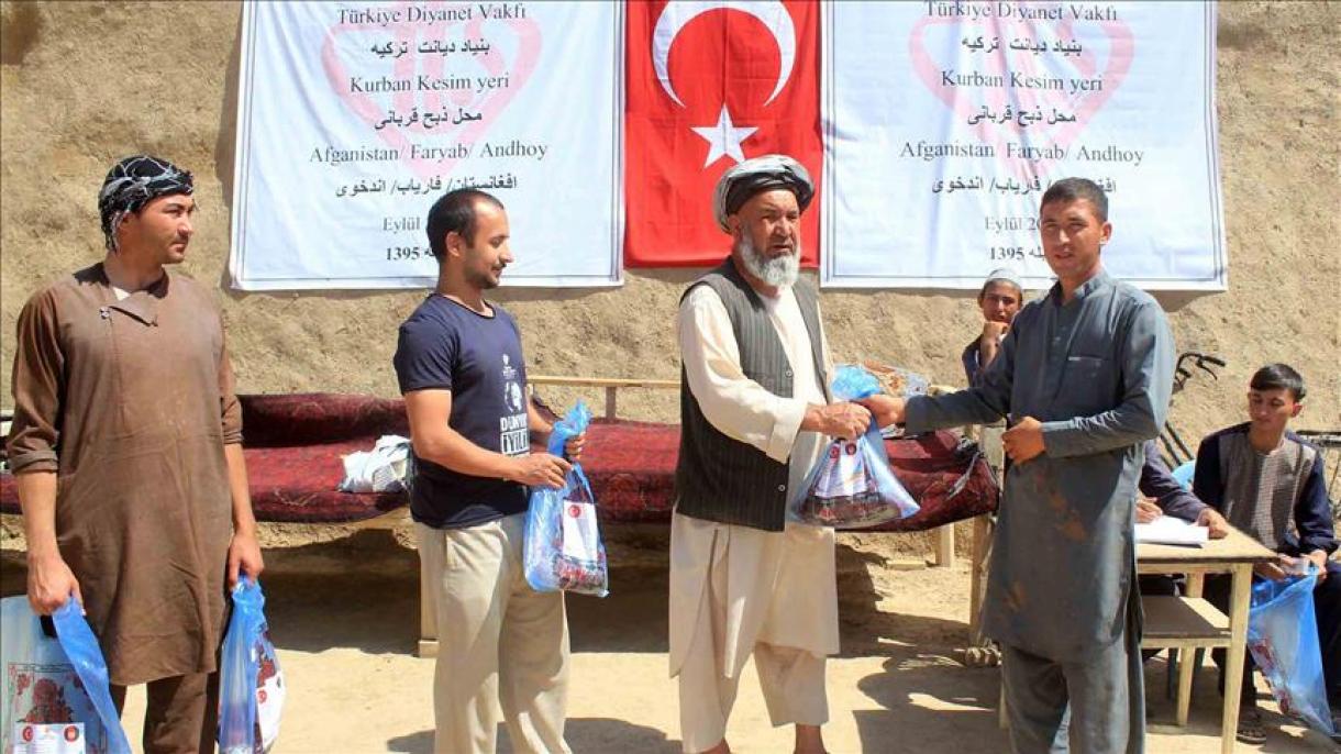 ترکیه، گوشت قربانی میان مردم افغانستان توزیع کرد