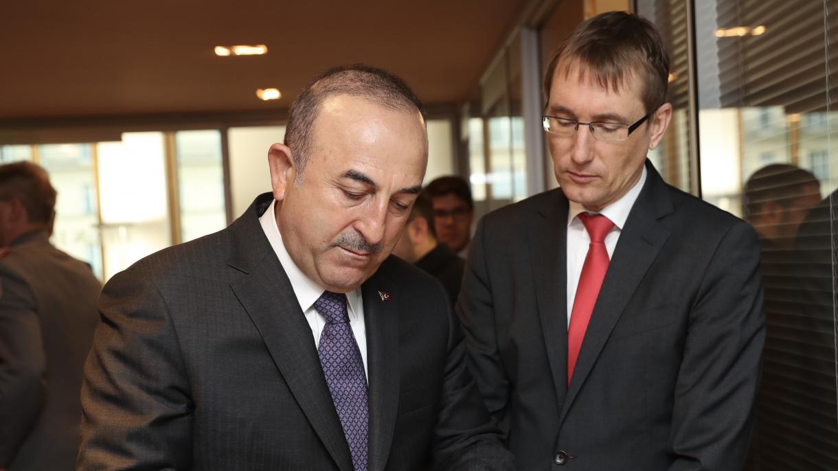Çavuşoğlu: “Turquía no es menos segura que muchos países europeos”