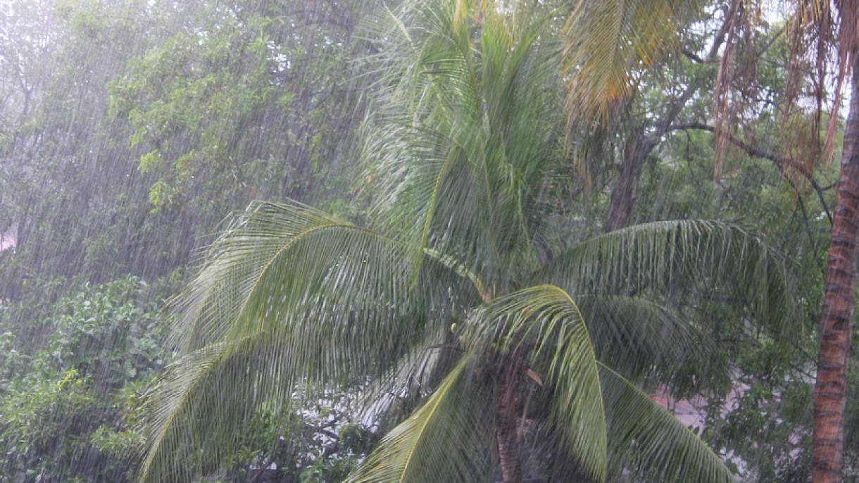 Filipinas se prepara para recibir al ciclón más fuerte del año