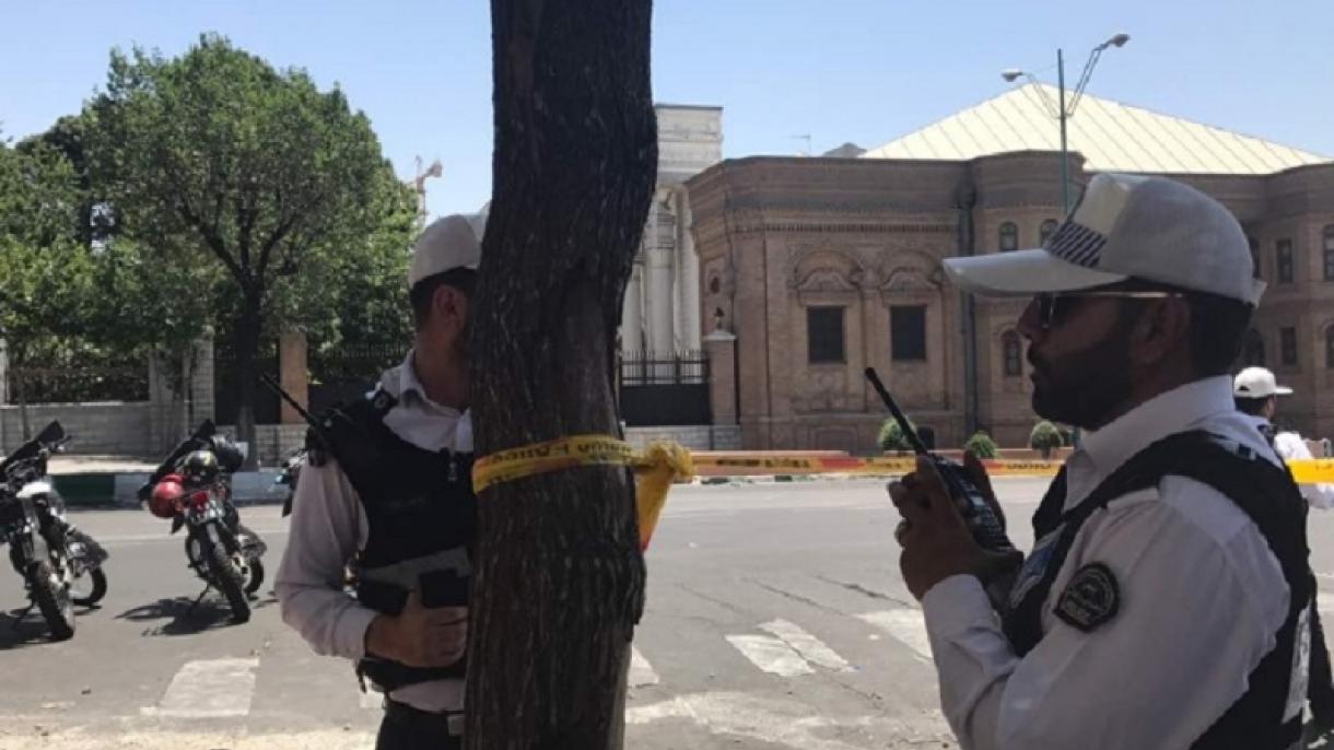 Tiroteo en el Parlamento de Irán y en el mausoleo del ayatolá Jomeini