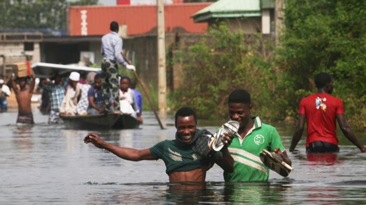 Inundaciones en Nigeria obliga a evacuar a 40.000 personas