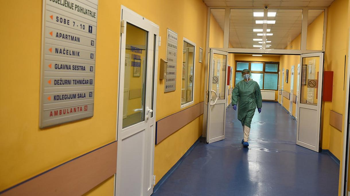 Mali i Zi shtrëngon masat e koronavirusit