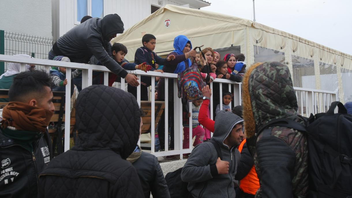 Imigranţi în oraşul Izmir