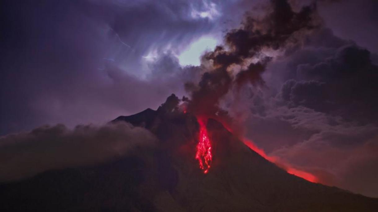 Eruptirao vulkan Sinabung u Indoneziji