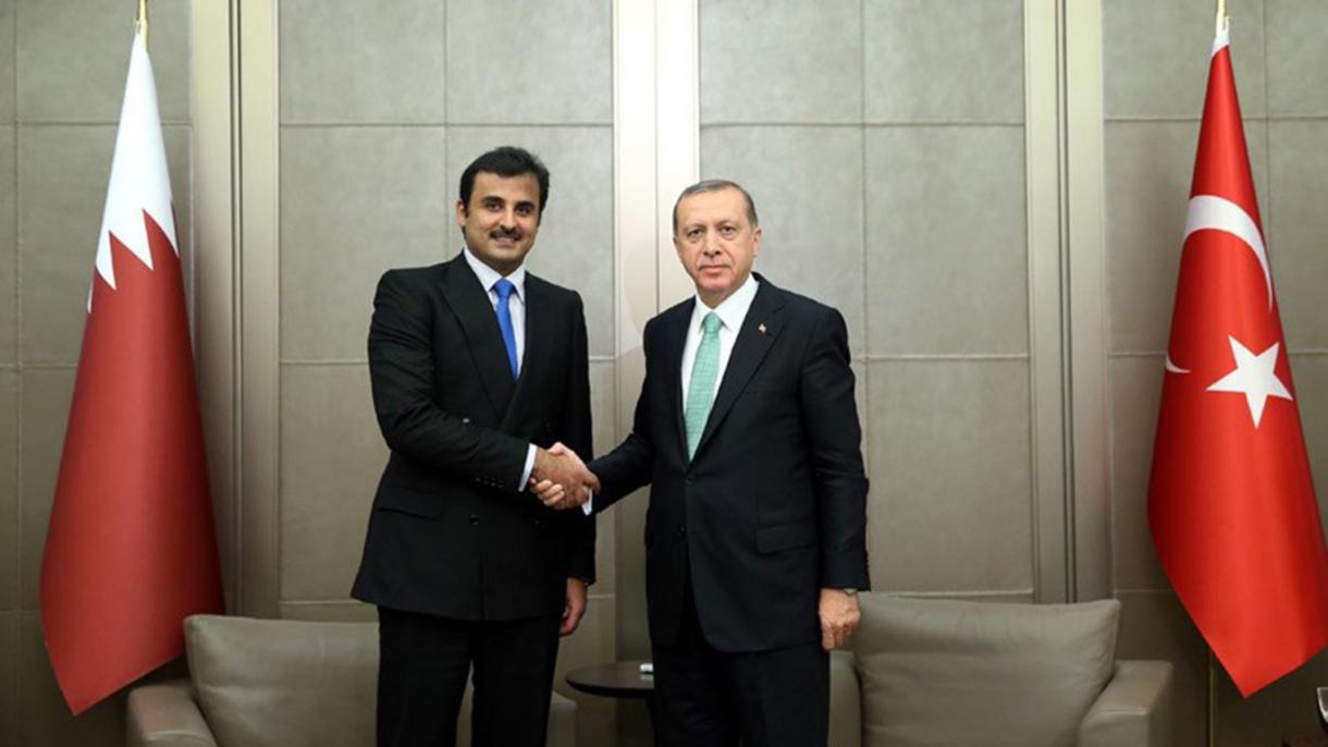 El emir qatarí se declara agradecido al presidente Erdogan por la mano de ayuda