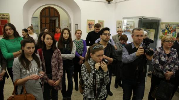 Tatarçağa däwlät statusı birelüeneñ berençe adımı