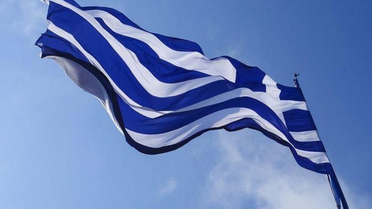 Grecia, pugni tra i deputati nel Parlamento