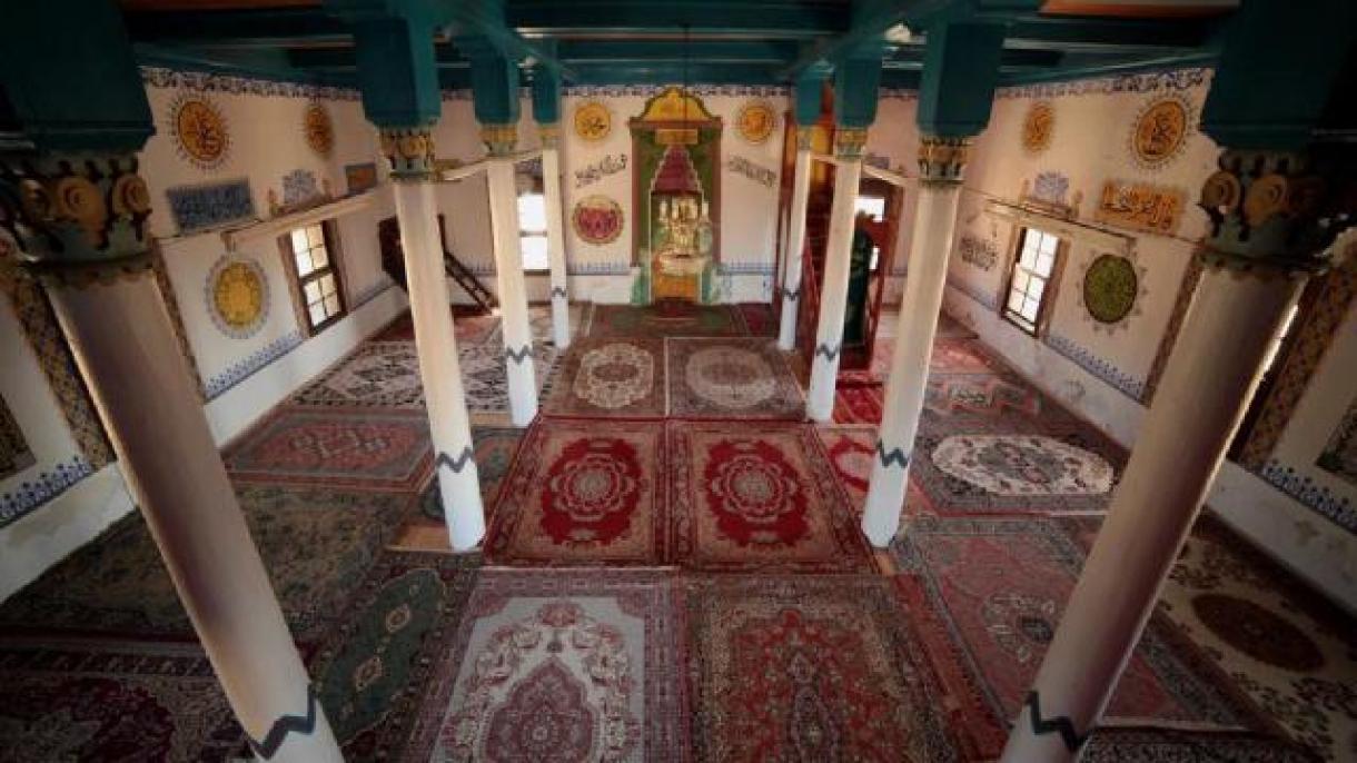 Se abrió al culto mezquita de 6 siglos en la ciudad antigua de Tabea en Denizli