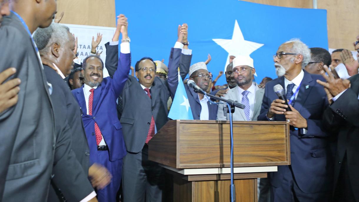 Ердоган поздрави новия президент на Сомалия...