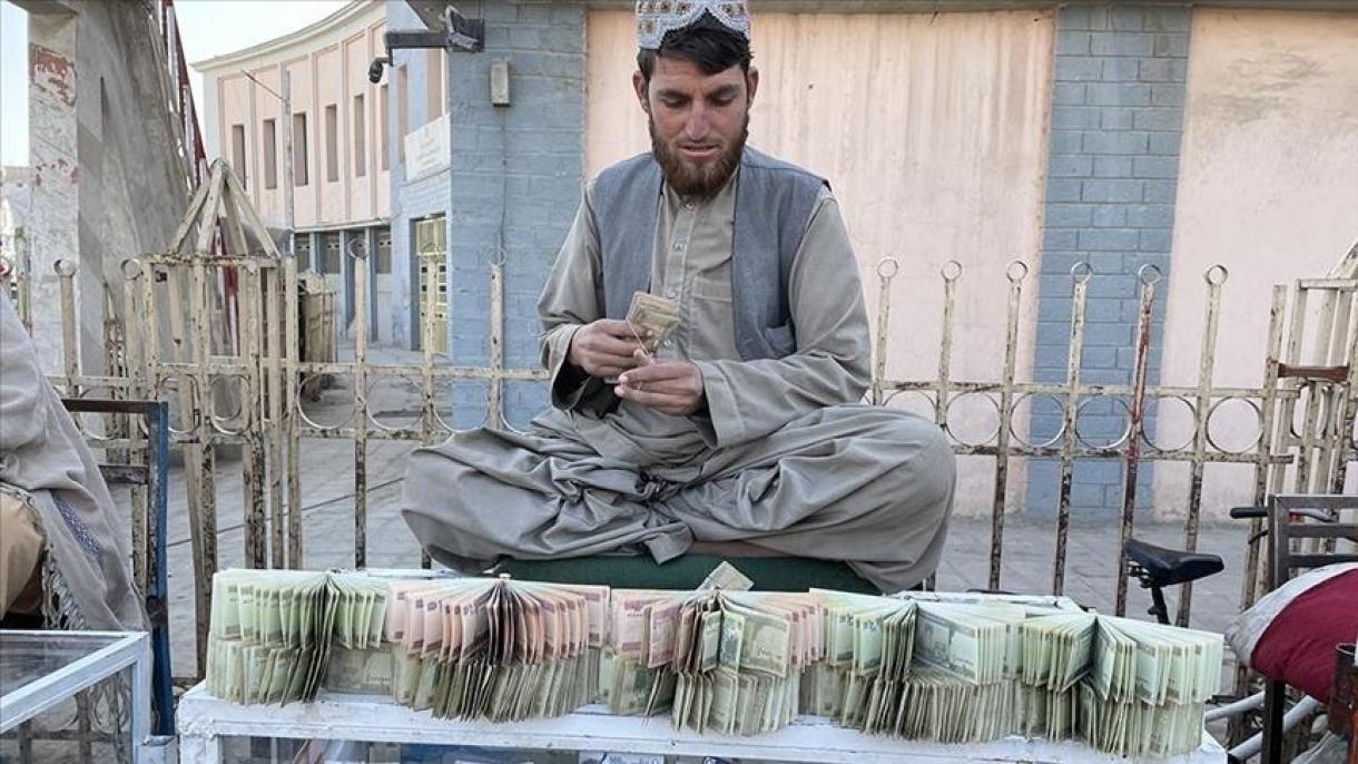 طالبان از اجازه انتقال پول به افغانستان از جانب آمریکا استقبال کرد