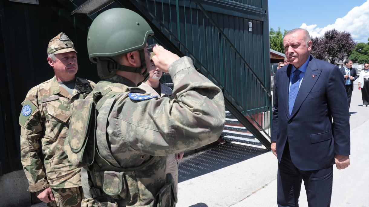 Претседателот Ердоган првата посета во Сараево ја оствари на турските војници од составот на ЕУФОР