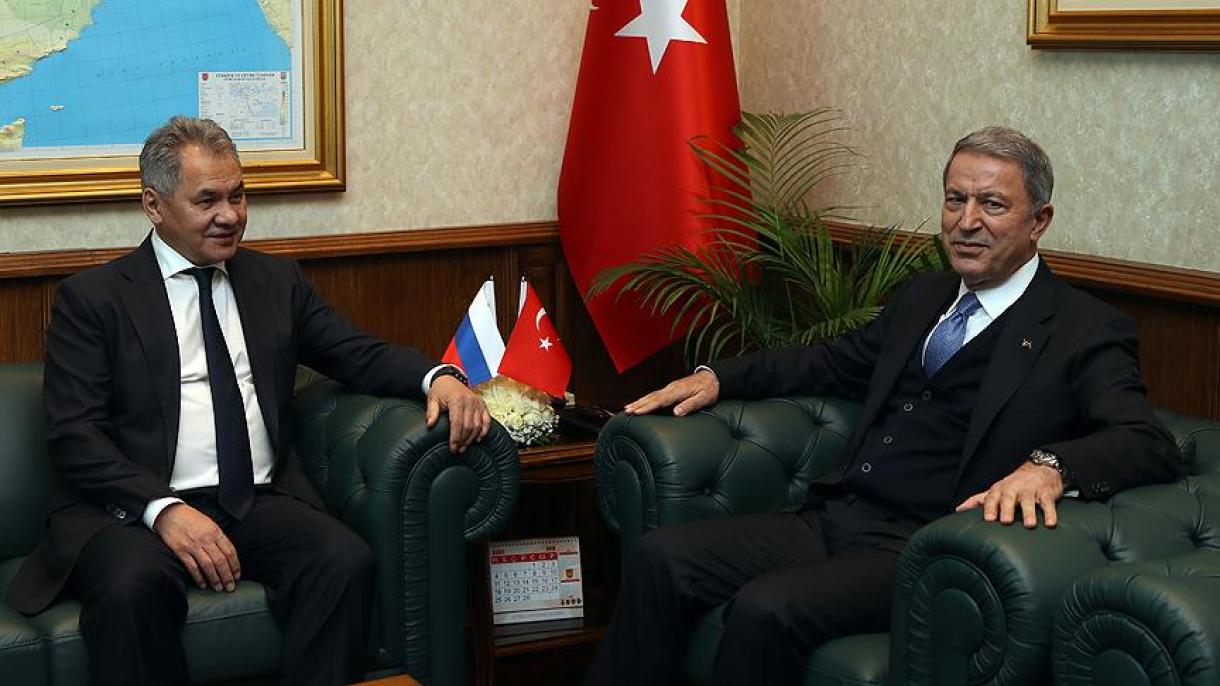 Los ministros de Defensa de Rusia y Turquía debatieron sobre Siria