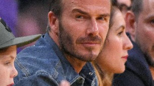 Elton John, J.K. Rowling és David Beckham a legnagyvonalúbb brit adakozó