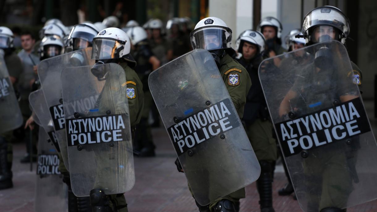 Greqi - Përkrahësit e DHKP-C që donin të marshonin drejt ambasadës turke, u përleshën me policinë