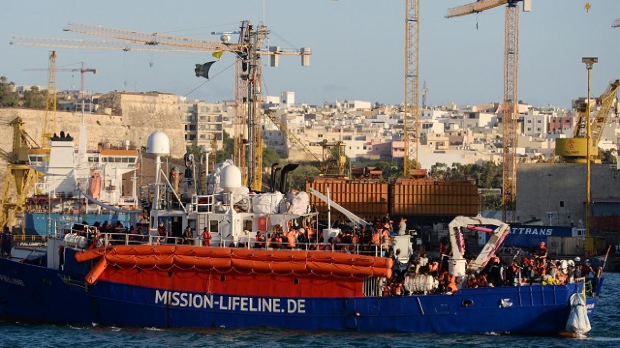 “Lifeline” con 234 inmigrantes a bordo desembarca en Malta con el permiso de la UE