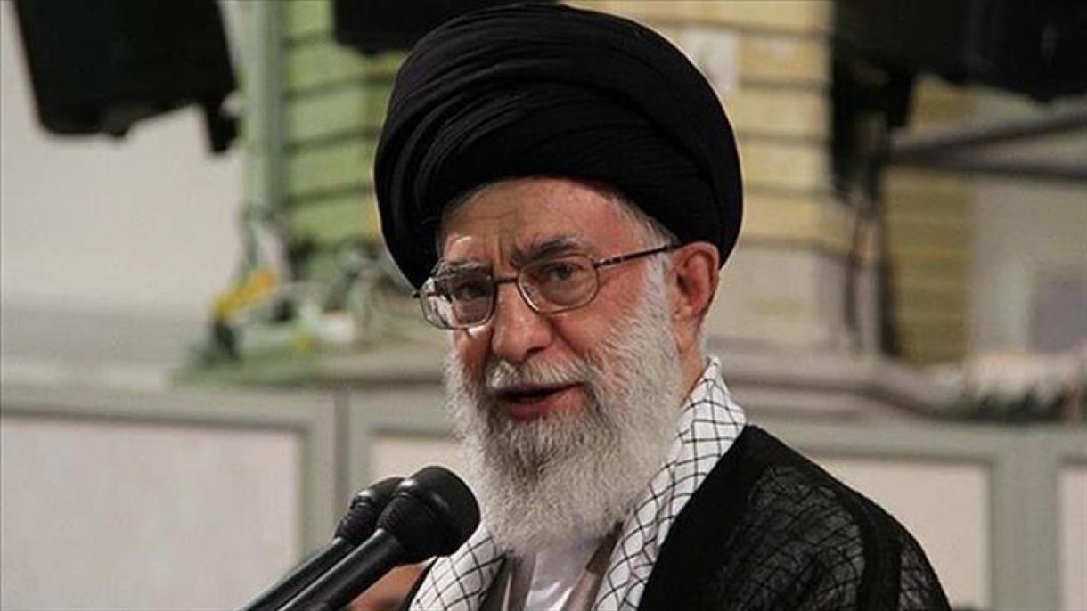 خامنه‌ای: دولت باید جلوی واردات گوشی لوکس آمریکایی را بگیرد