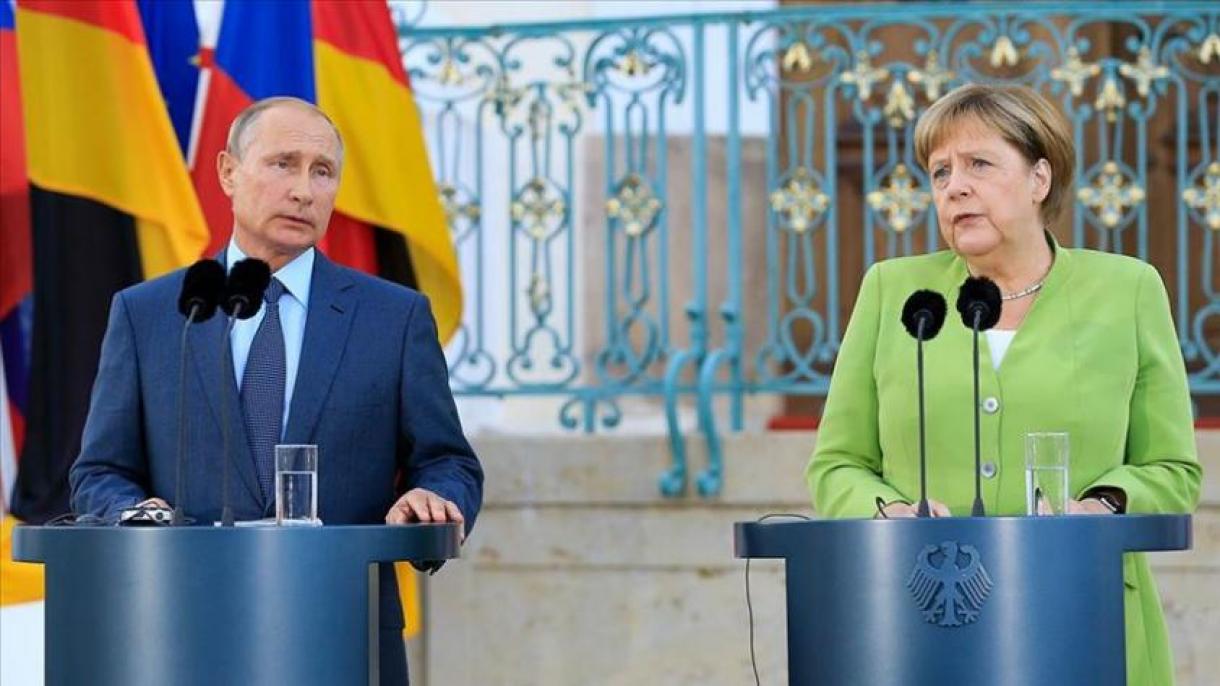 Putin, Merkel bilen Siriýa meselesini ara alyp maslahatlaşdy