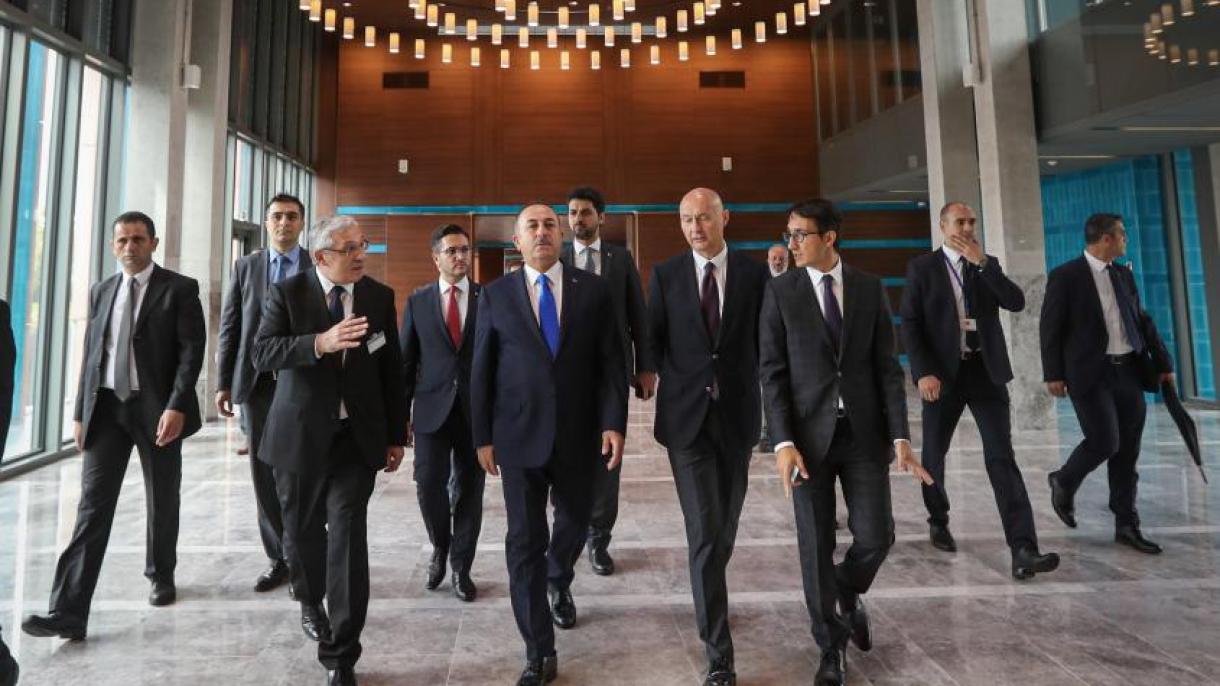 Europa practica una doble moral en la lucha antiterrorista, dice Çavuşoğlu