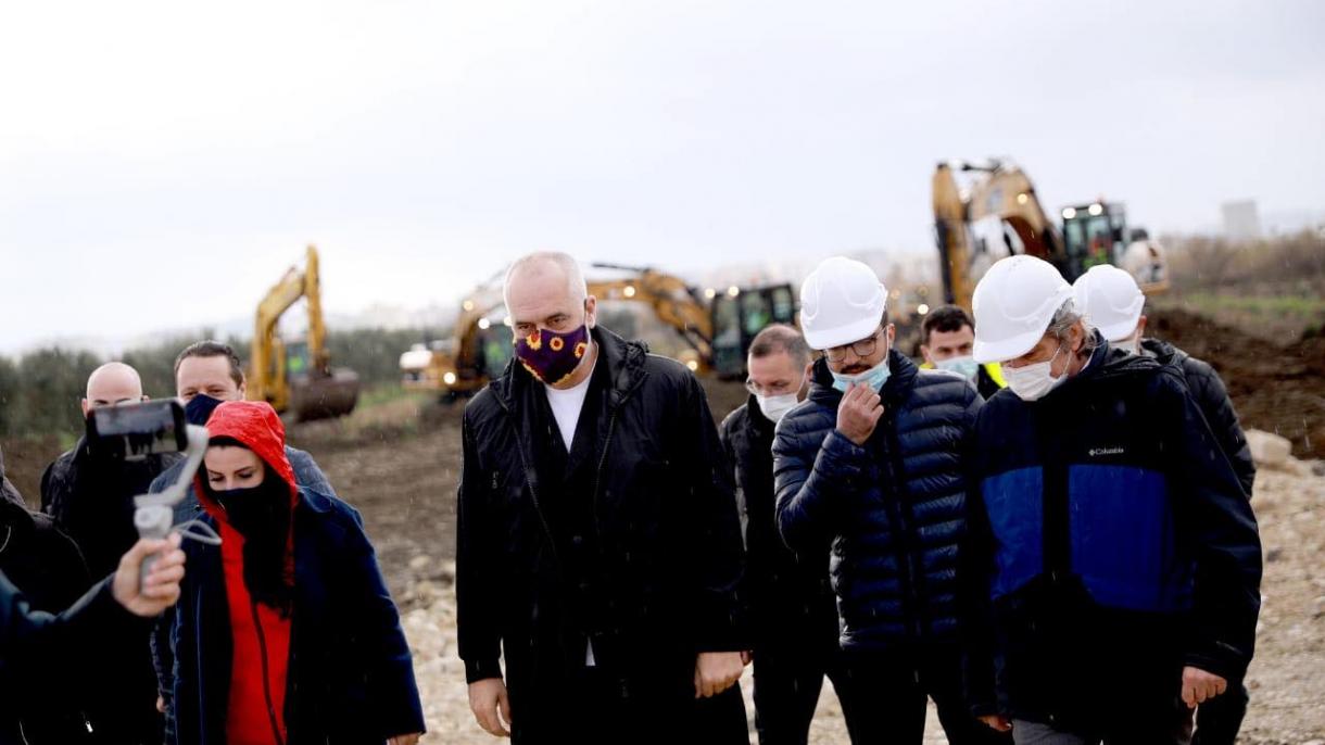 Türkiye-nin Arnavutluk-ta inşa edeceği hastanenin hazırlıkları_8_Edi Rama.jpg