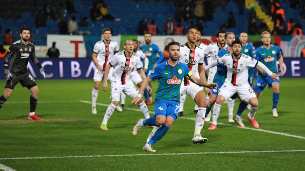 „ბეშიქთაშმა“ მოედანი „ჩაიკურ რიზესპორთან“ შეხვედრაში ანგარიშით 2-2 დატოვა