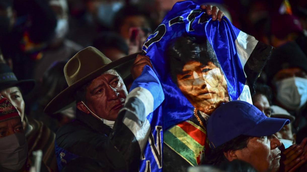 El expresidente boliviano Evo Morales regresa a su país después de un año en el exilio