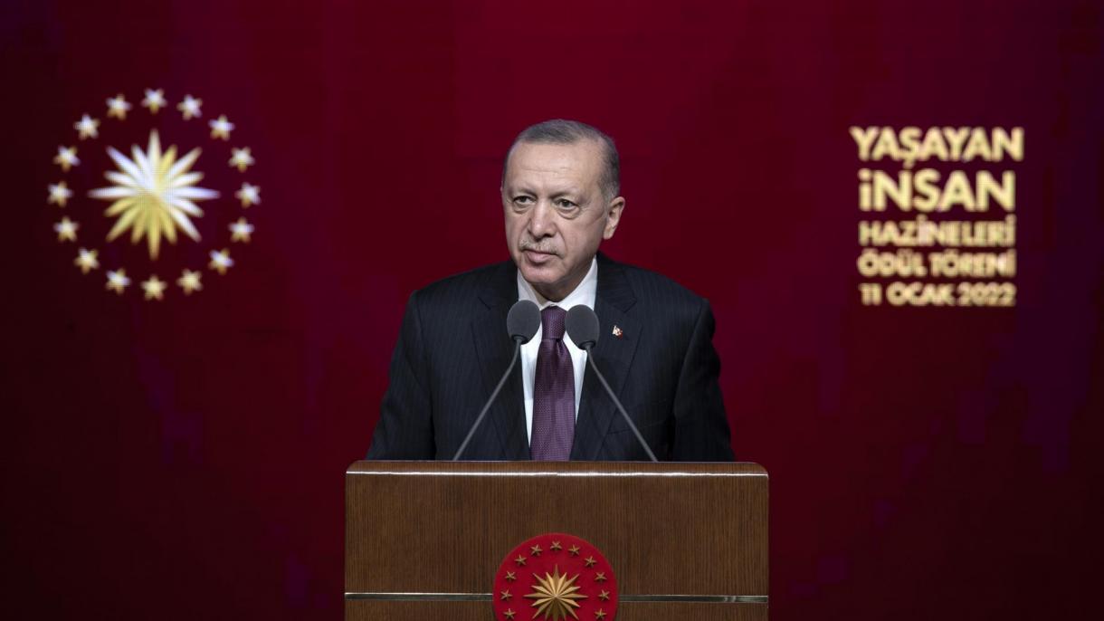 Президент Ердоған Анкарада марапаттау рәсіміне қатысты