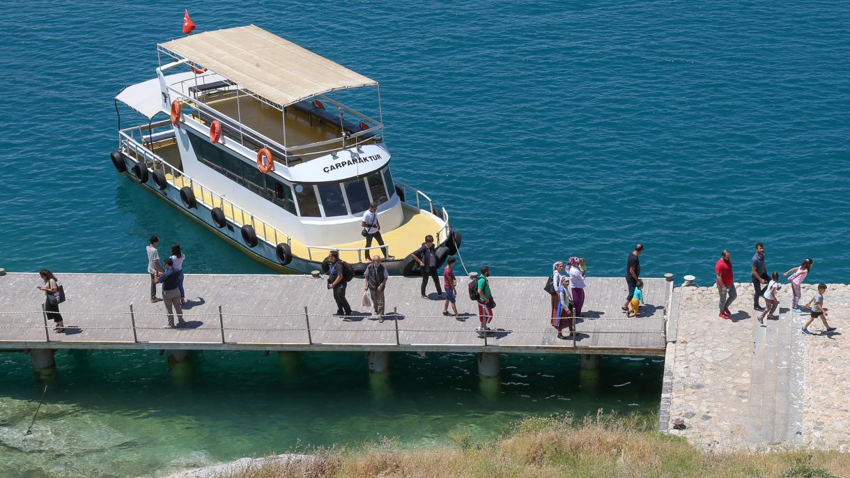 Novruzda 10 min iranlı turist Quşadasına gələcək