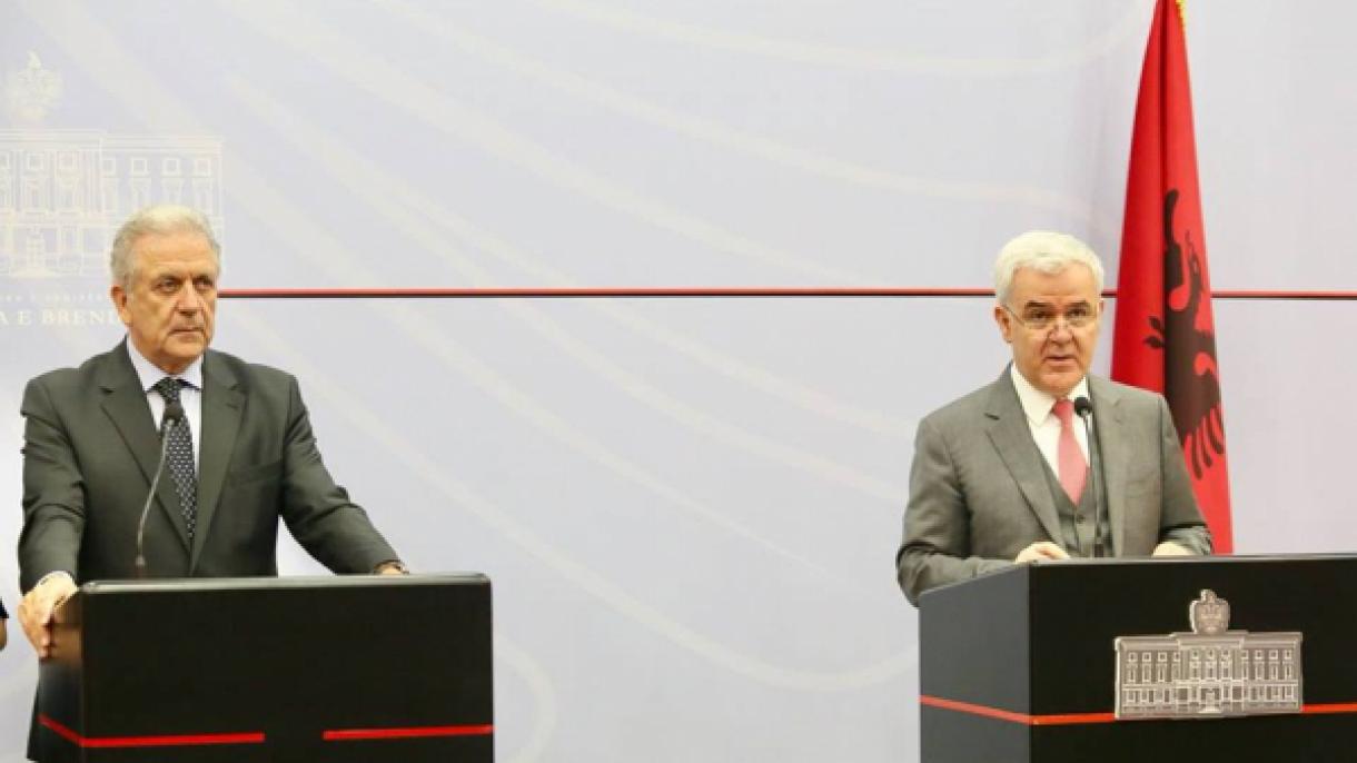 Dimitris Avramopoulos: Shqipëria ka bërë progres të madh