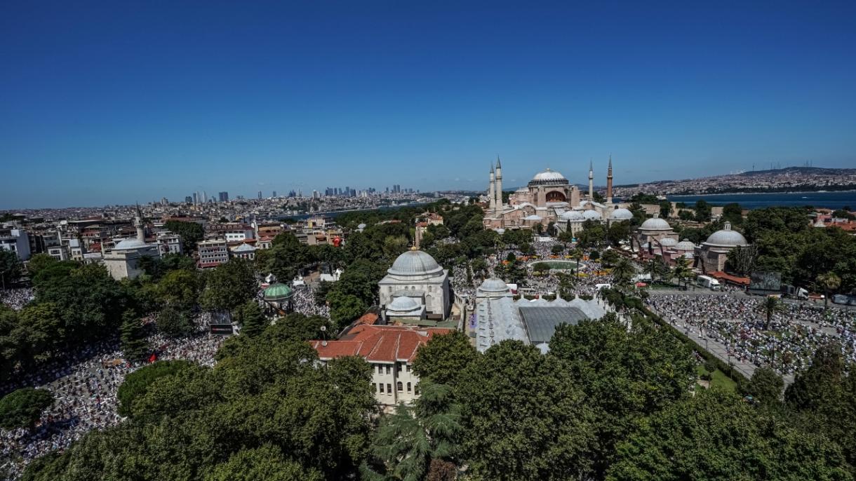 11ayasofya ibadete acilma.jpg