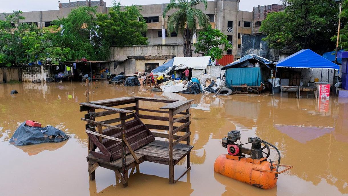 加纳暴雨引发洪水导致数百人流离失所