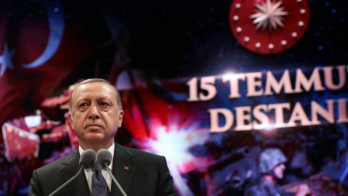 Presidente Erdogan interviene durante los actos de homenaje a mártires del 15 de Julio