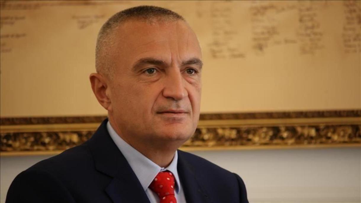 Албанија: Владејачката партија го поднесе барањето за разрешување на претседателот Мета