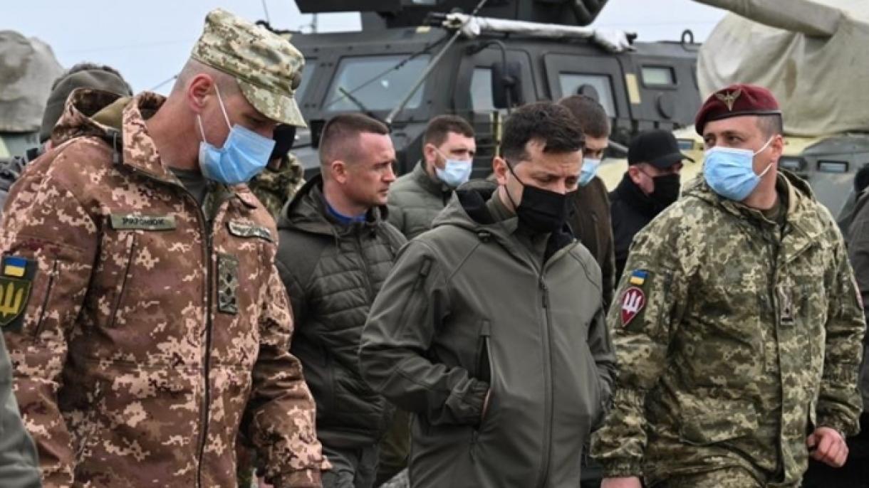 بررسی‌های ولادیمیر زلسنکی در خط جبهه اوکراین و کریمه