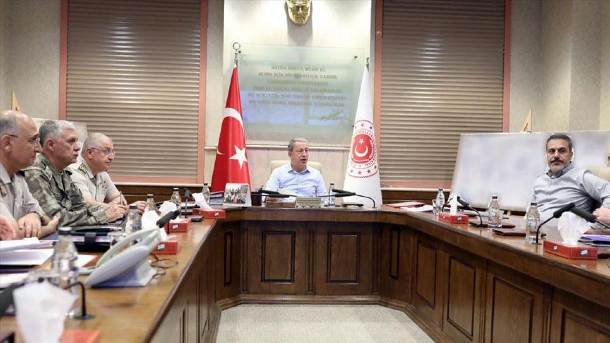土耳其国防部长与情报局局长会晤