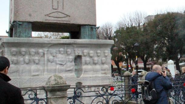 Istanbul: Karanfili na mjestu pogibije deset osoba